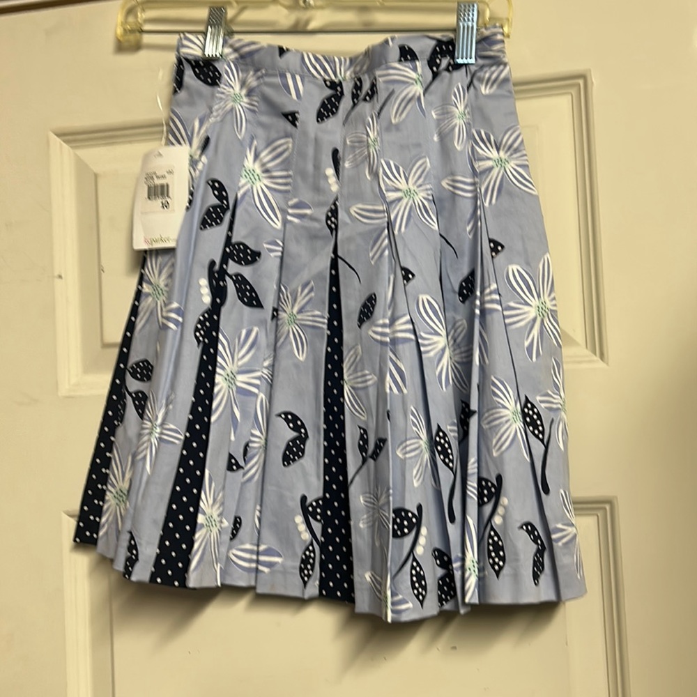 (10237) KC Parker by Hartstrings-Juniors pleated skirt size 10
